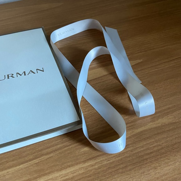 Authentic David Yurman shopping bag and ribbon - Picture 2 of 3